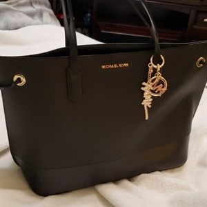 Michael Kors tote